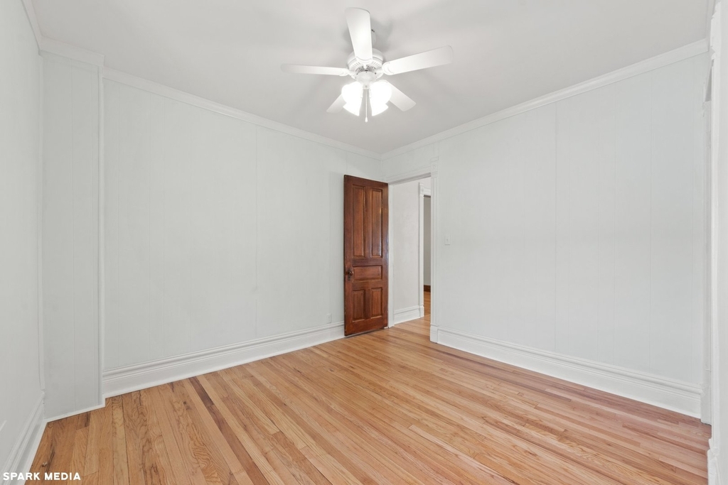 1813 West Greenleaf Avenue - Photo 9