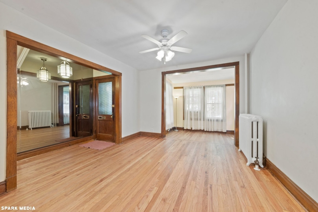 1813 West Greenleaf Avenue - Photo 1