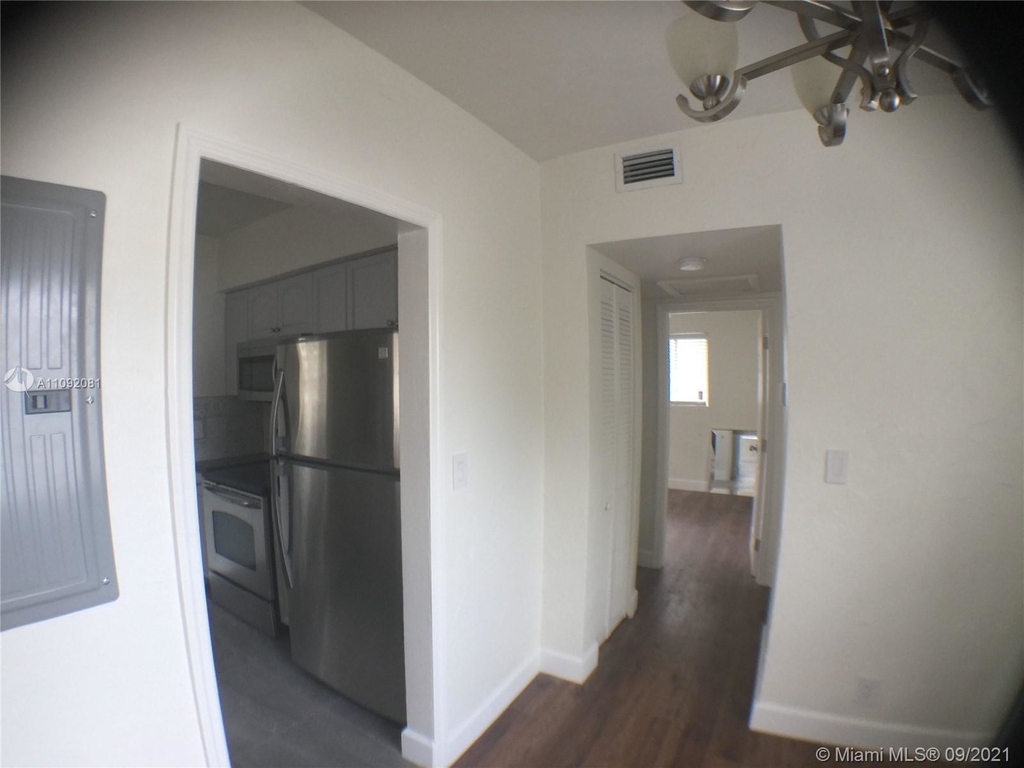 3132 Elizabeth St - Photo 6