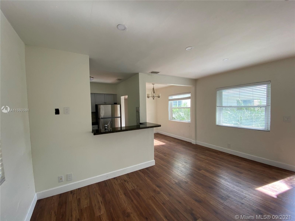 3132 Elizabeth St - Photo 8