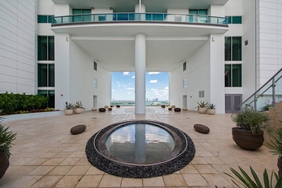 900 Biscayne Boulevard - Photo 3