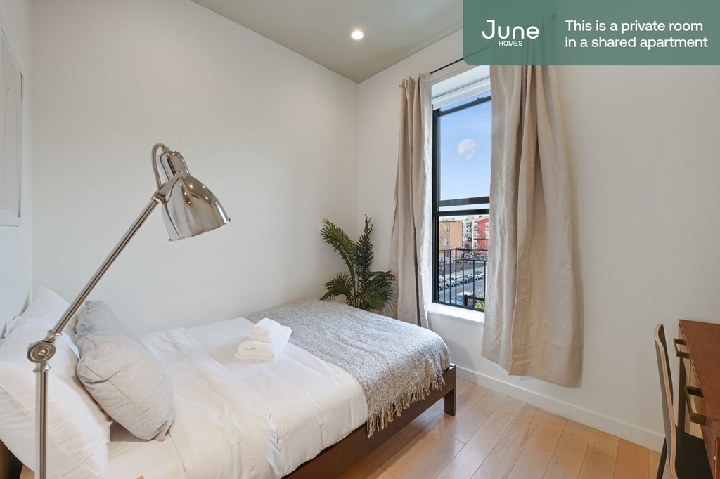 151 Tompkins Avenue - Photo 0