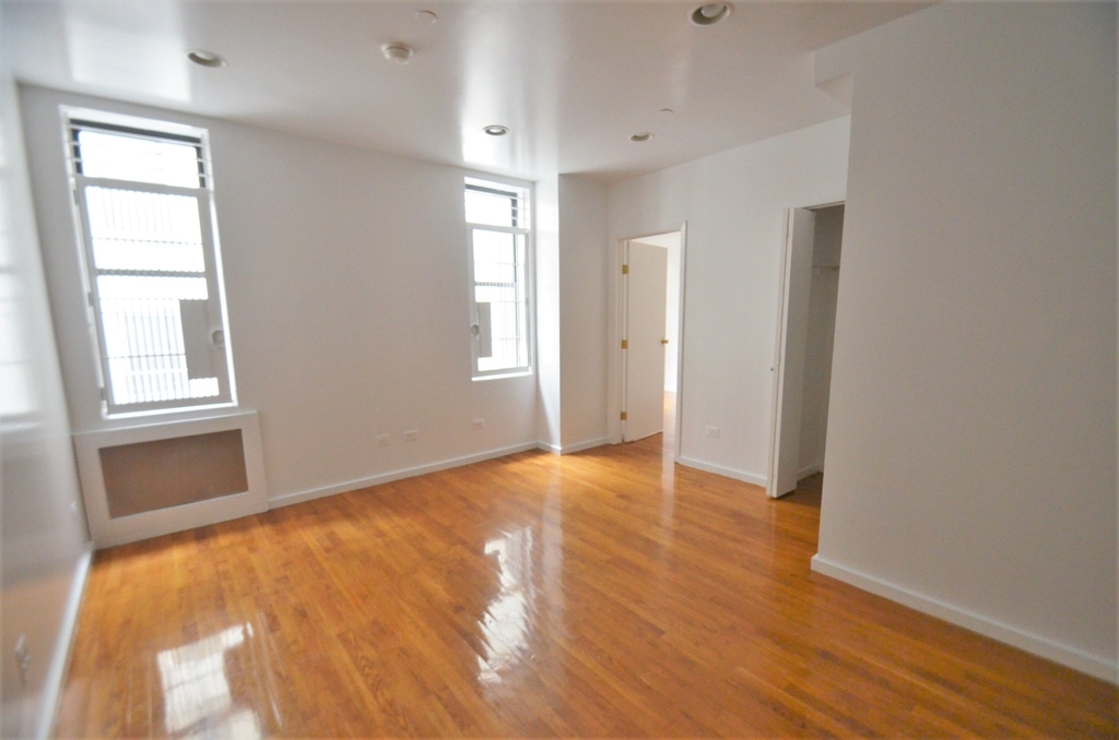 500 West 148th Street - Photo 4