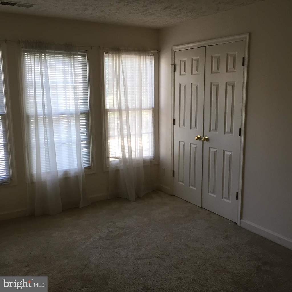 3804 Ridge Knoll Court - Photo 4