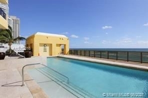 16275 Collins Ave - Photo 4