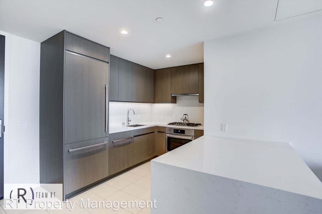 889 Francisco St #901 - Photo 2