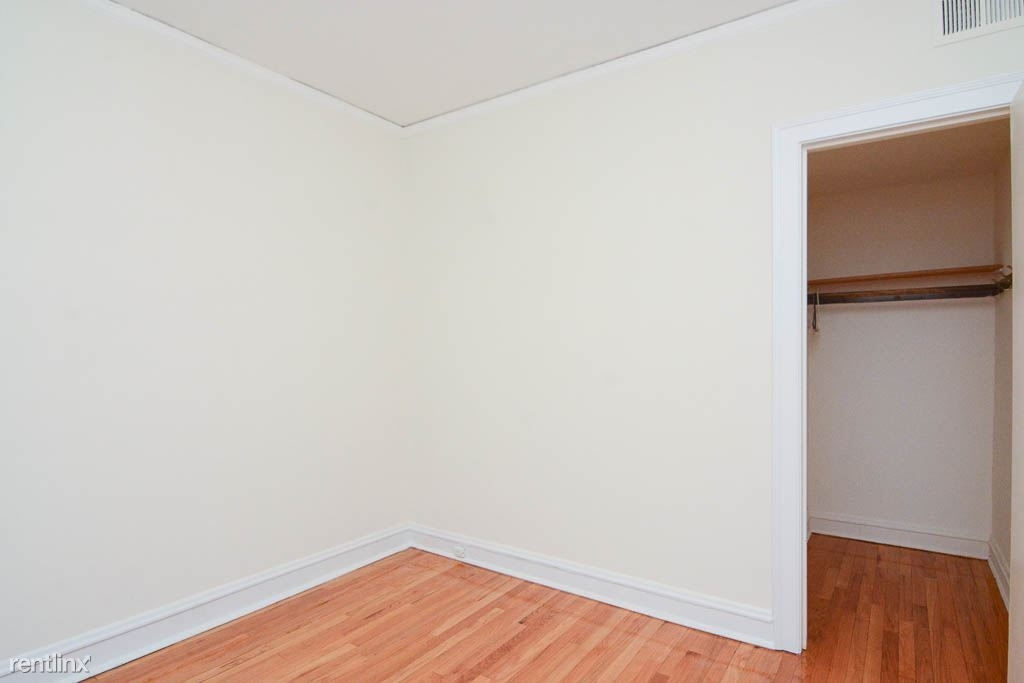 343 Park Ave, Unit 01 - Photo 16