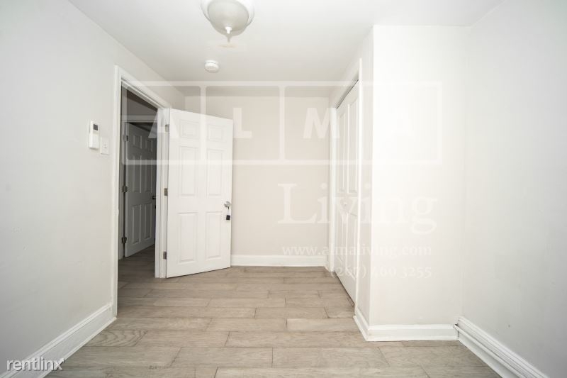 1221 West Somerset Street - Photo 4