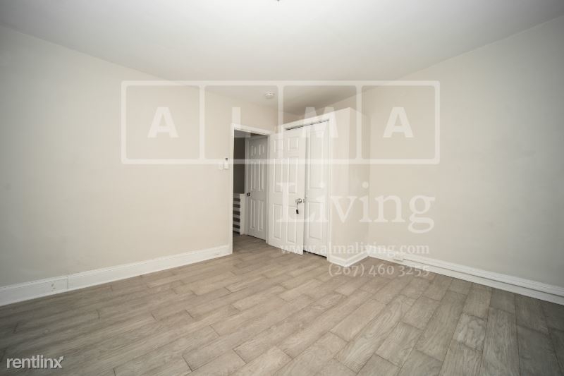 1221 West Somerset Street - Photo 1