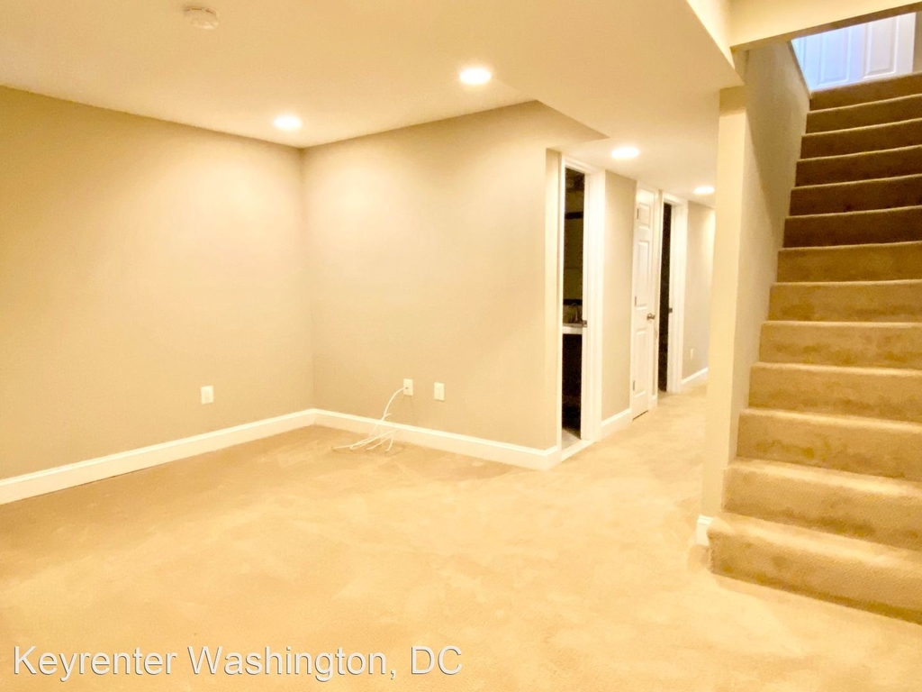 817 Tuckerman St, Nw - Photo 20