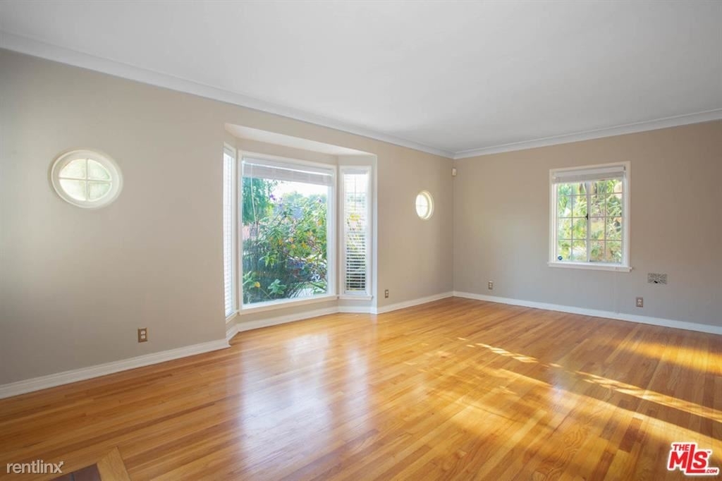 3832 Sutro Ave - Photo 6