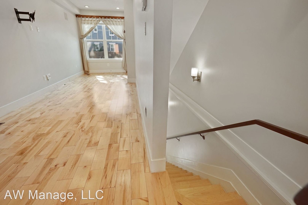 707 18th St Ne Apt #1 - Photo 5