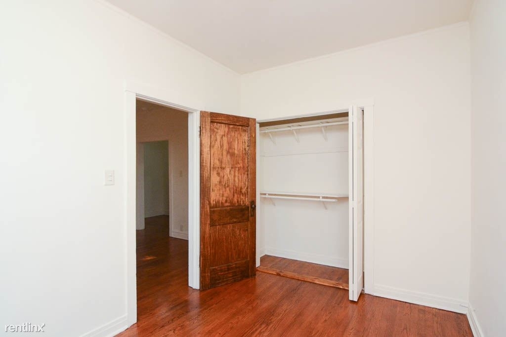 3510 N. Wolcott, Unit 2 - Photo 15