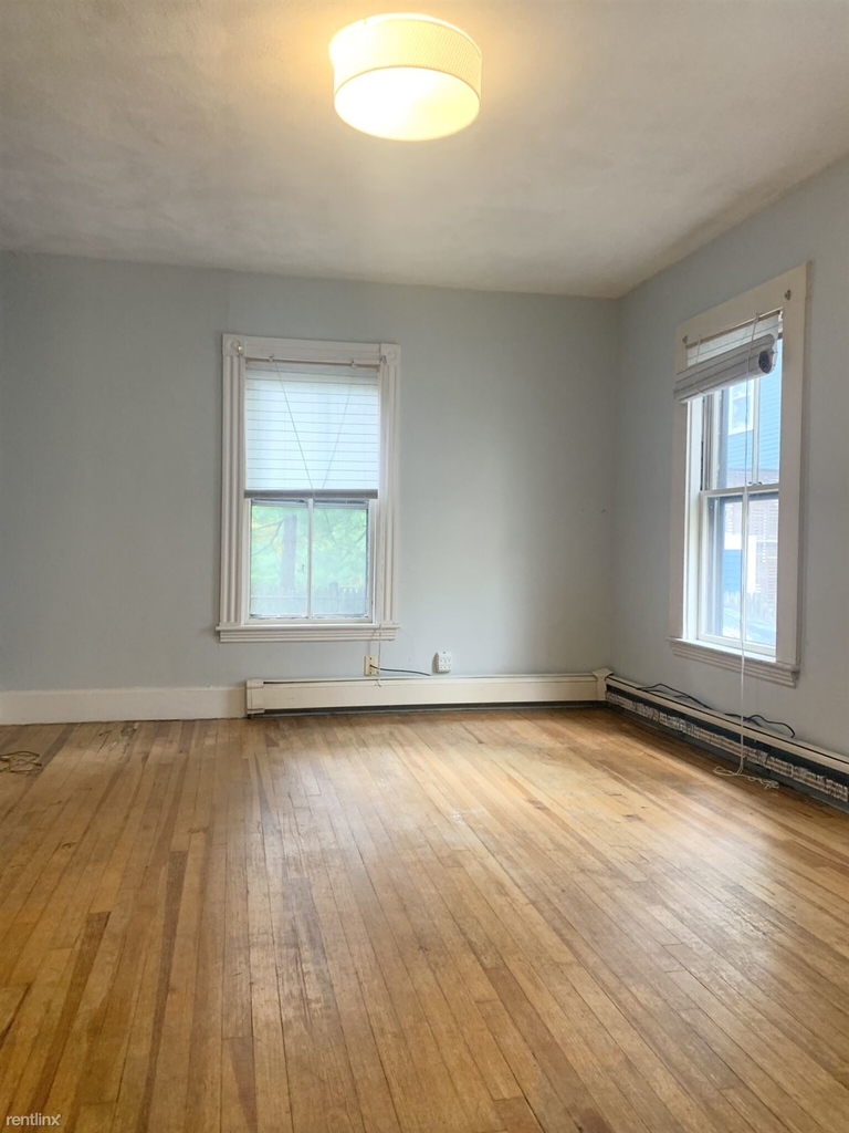 27 Wendell St # 1 - Photo 2