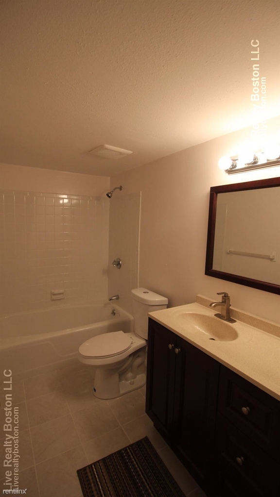 121 Tremont St Apt C3 - Photo 10