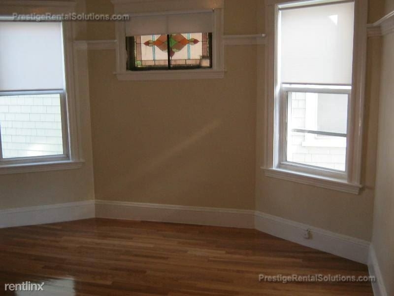 21 Roseclair St - Photo 0