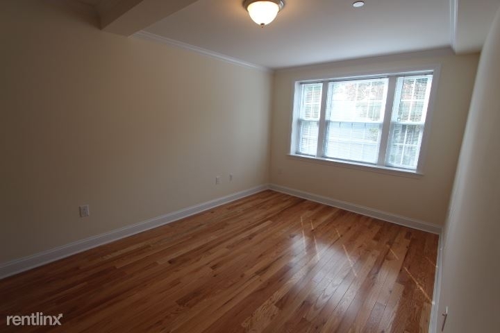 55 Langdon - Photo 2