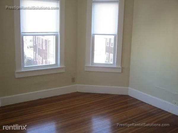 19 Roseclair St - Photo 0