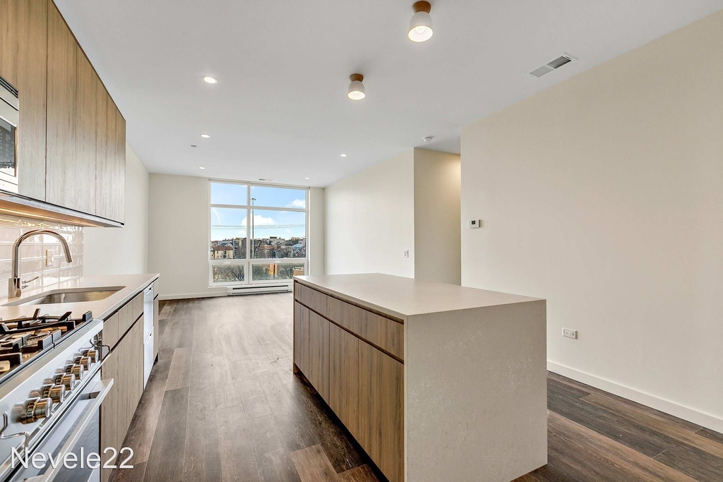 1122 W. Chicago Avenue - Photo 2