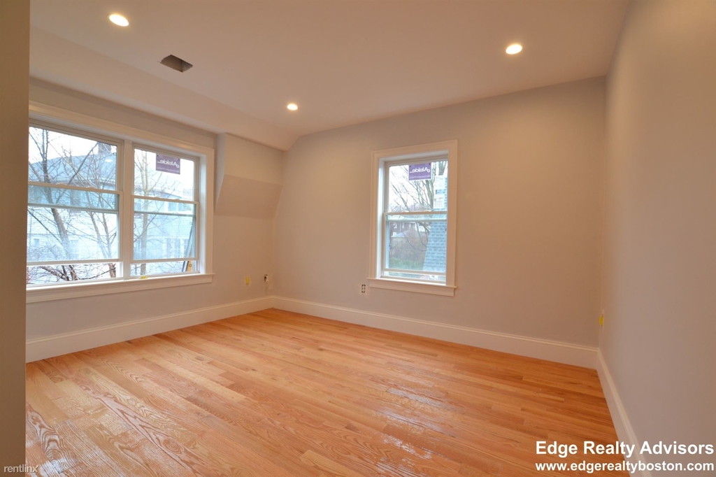 18 Bothwell Rd # 2 - Photo 7