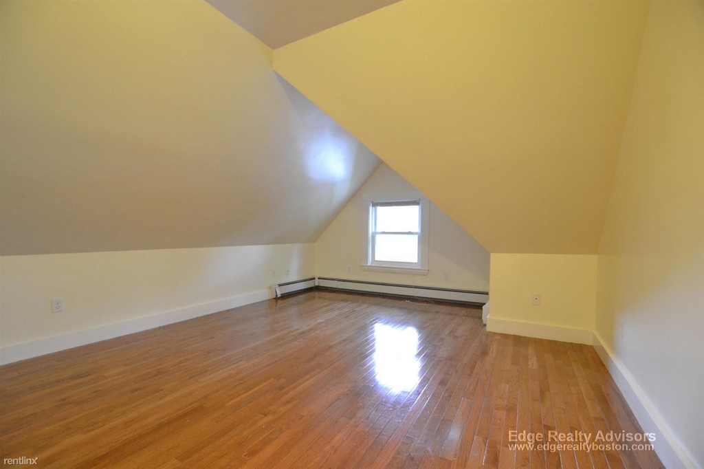 8 Sparhawk St # 2 - Photo 5