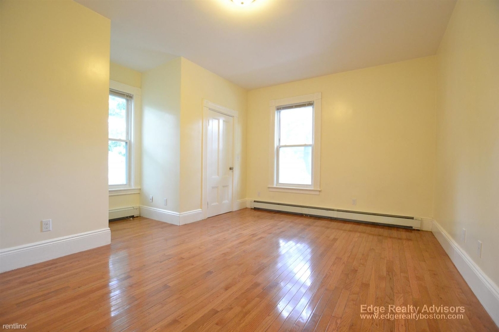 8 Sparhawk St # 2 - Photo 4