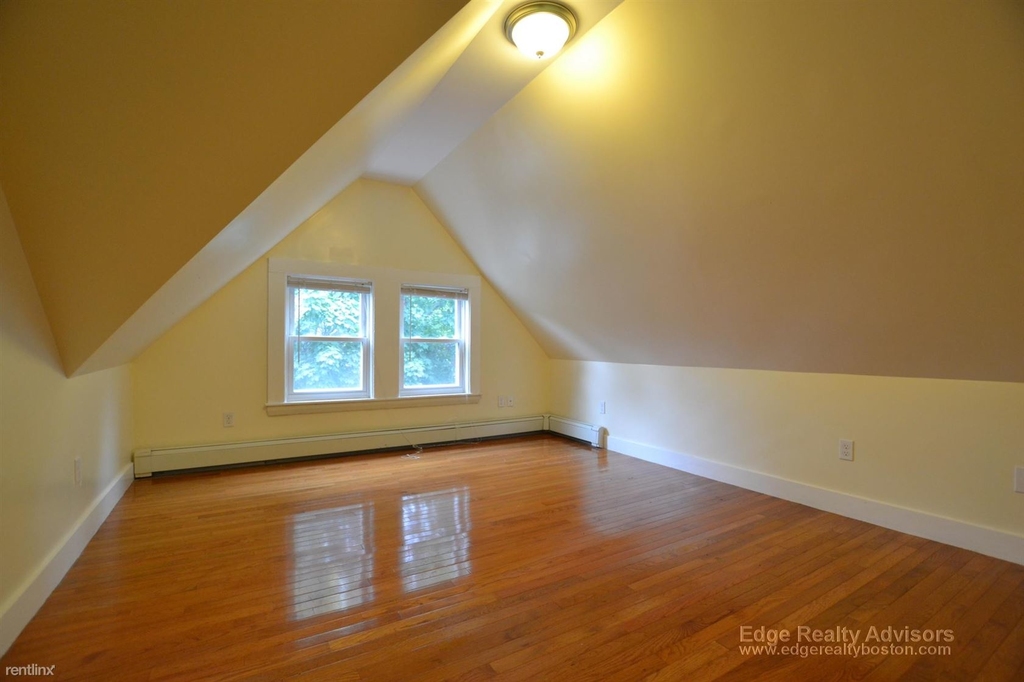 8 Sparhawk St # 2 - Photo 6