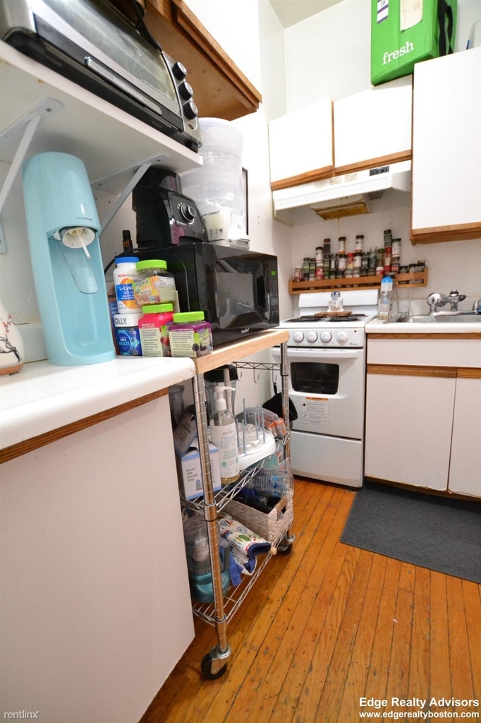 24 Murdock St Apt 3 - Photo 4