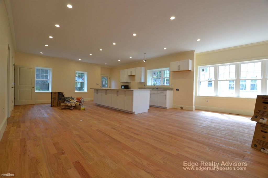 18 Bothwell Rd # 1 - Photo 12