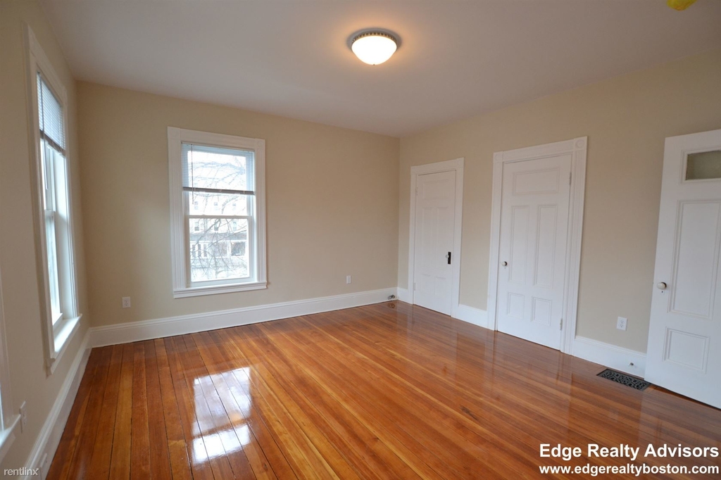 29 Sparhawk St - Photo 7