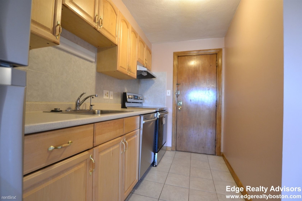 35 Glencoe St Apt 40 - Photo 2