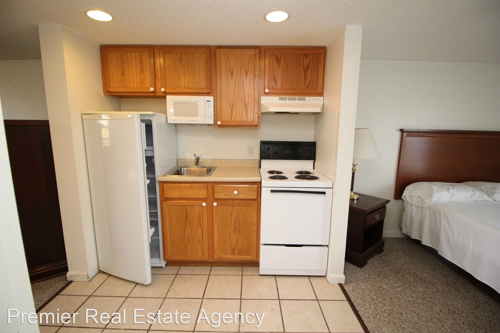 Available Units - Photo 7