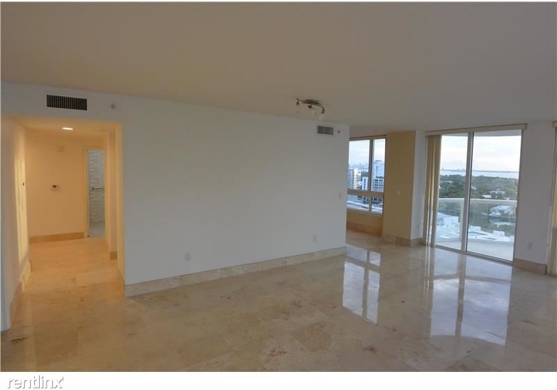 6365 Collins Ave - Photo 8