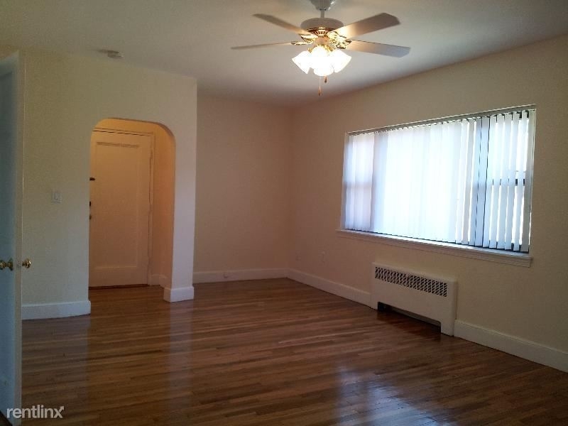 116 Longwood Ave - Photo 2