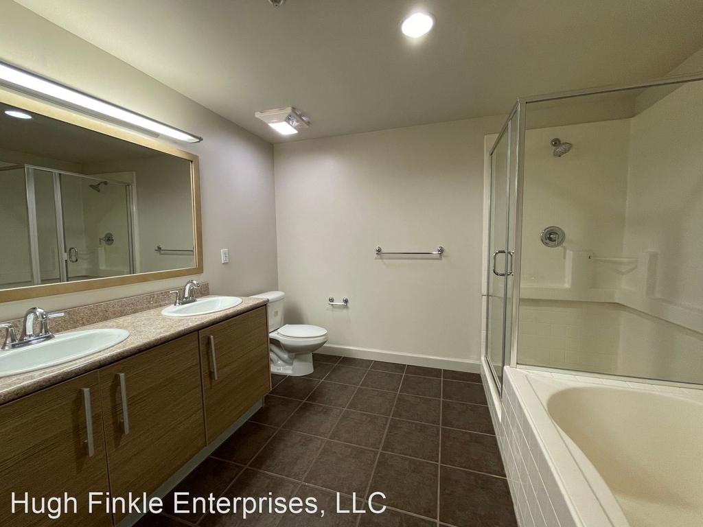 11556 Burbank Blvd. - Photo 16