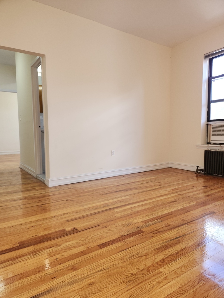 2nd ave/ 18th st - Photo 13