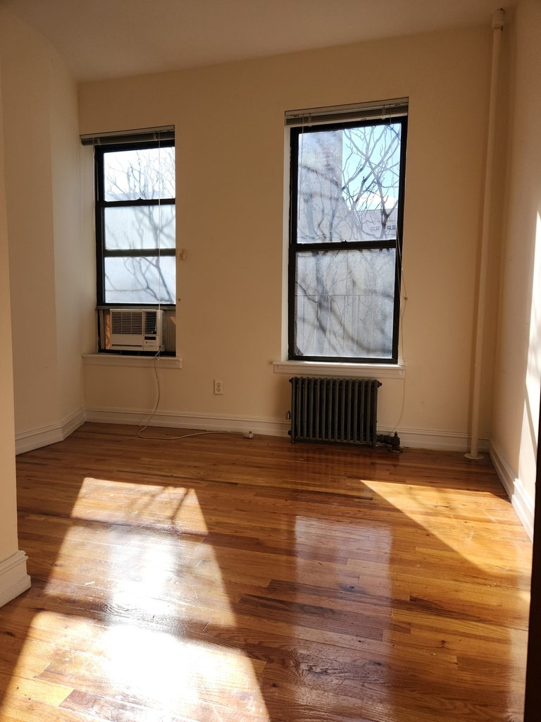 2nd ave/ 18th st - Photo 11