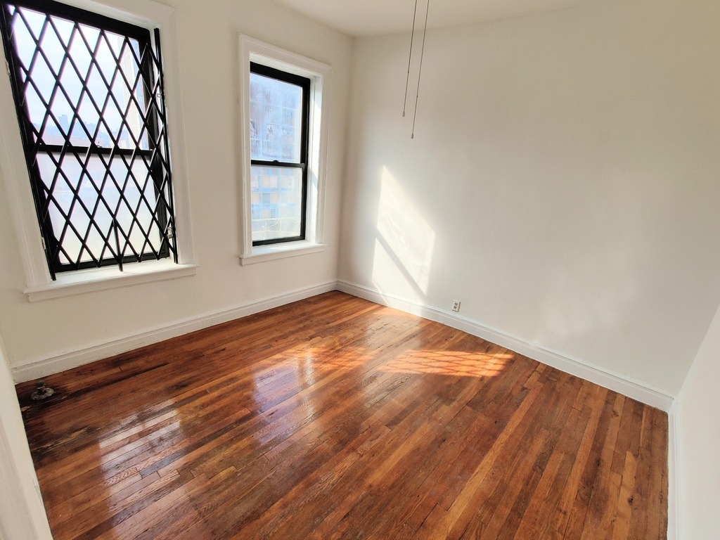 1100 Franklin Avenue - Photo 1