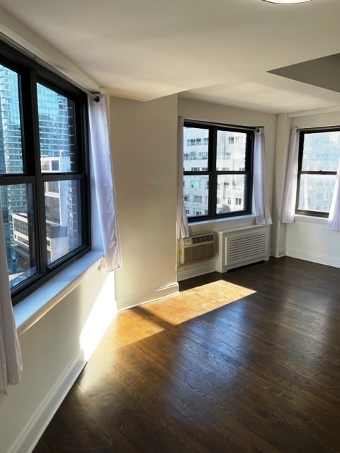 157 E 57th Street - Photo 0