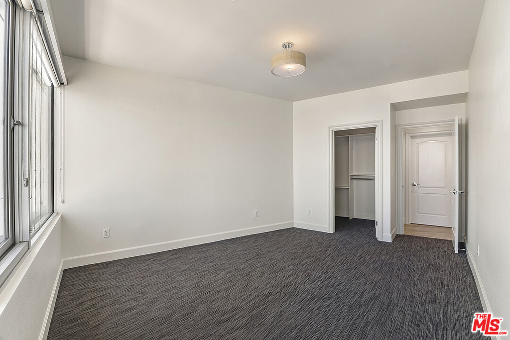 5670 Wilshire Blvd - Photo 24