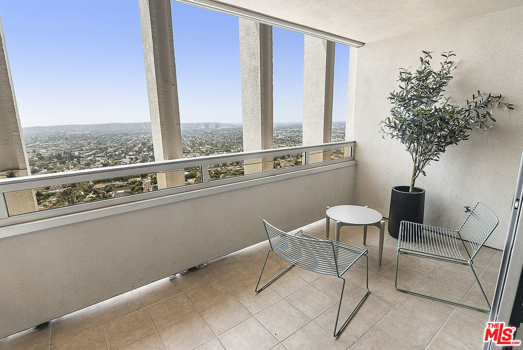 5670 Wilshire Blvd - Photo 6