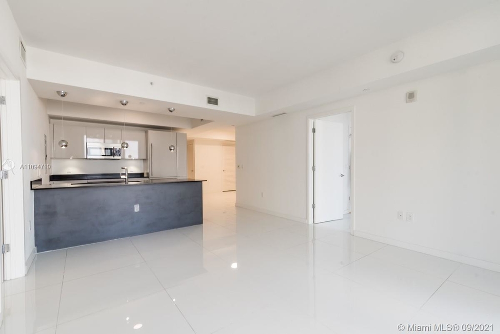 1010 Brickell Ave - Photo 3