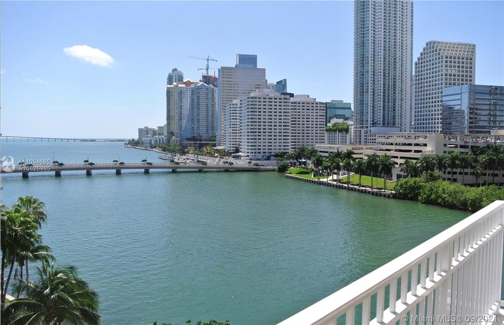 801 Brickell Key Blvd - Photo 9