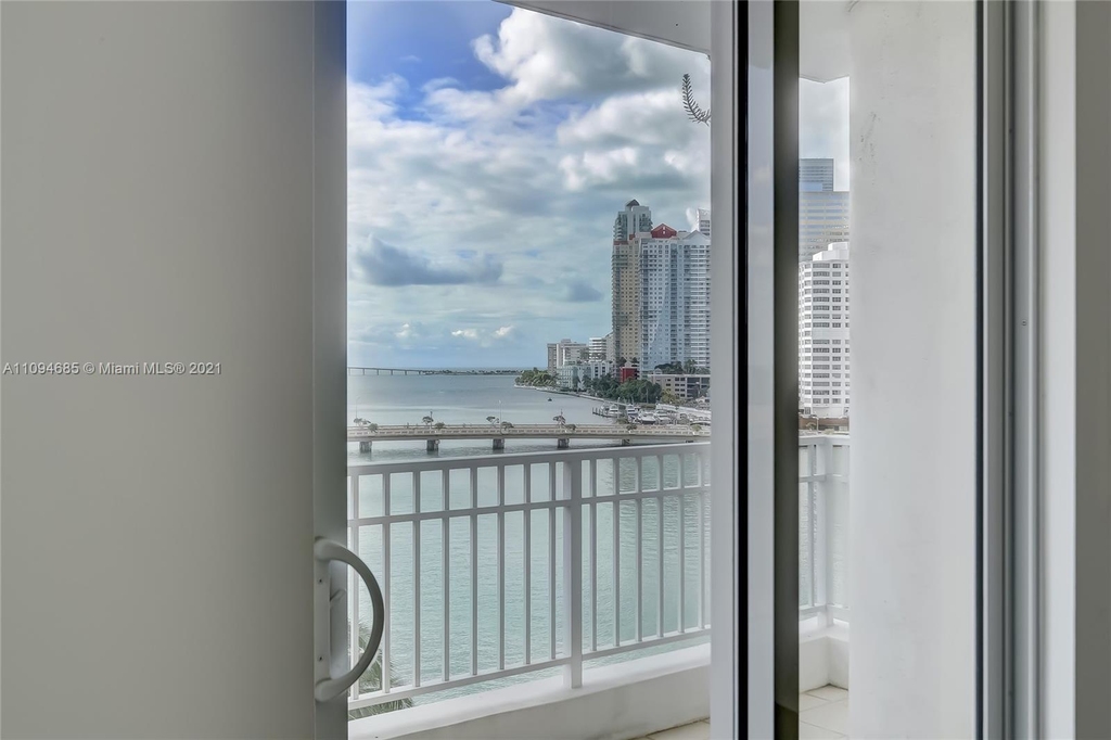 801 Brickell Key Blvd - Photo 34