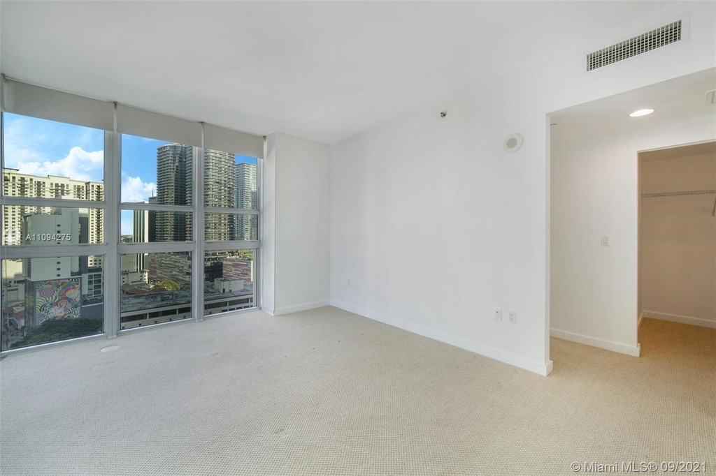 951 Brickell Ave - Photo 9