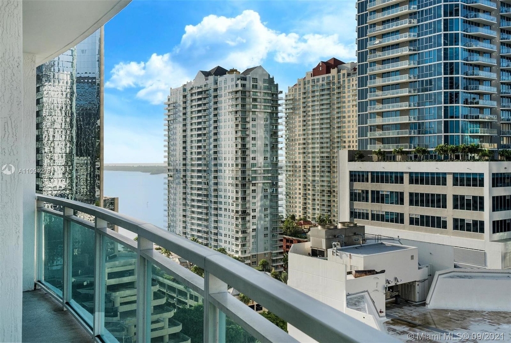 951 Brickell Ave - Photo 19