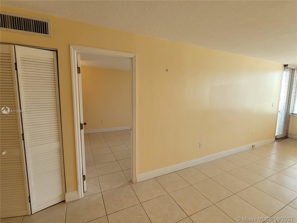 8233 Harding Ave - Photo 28