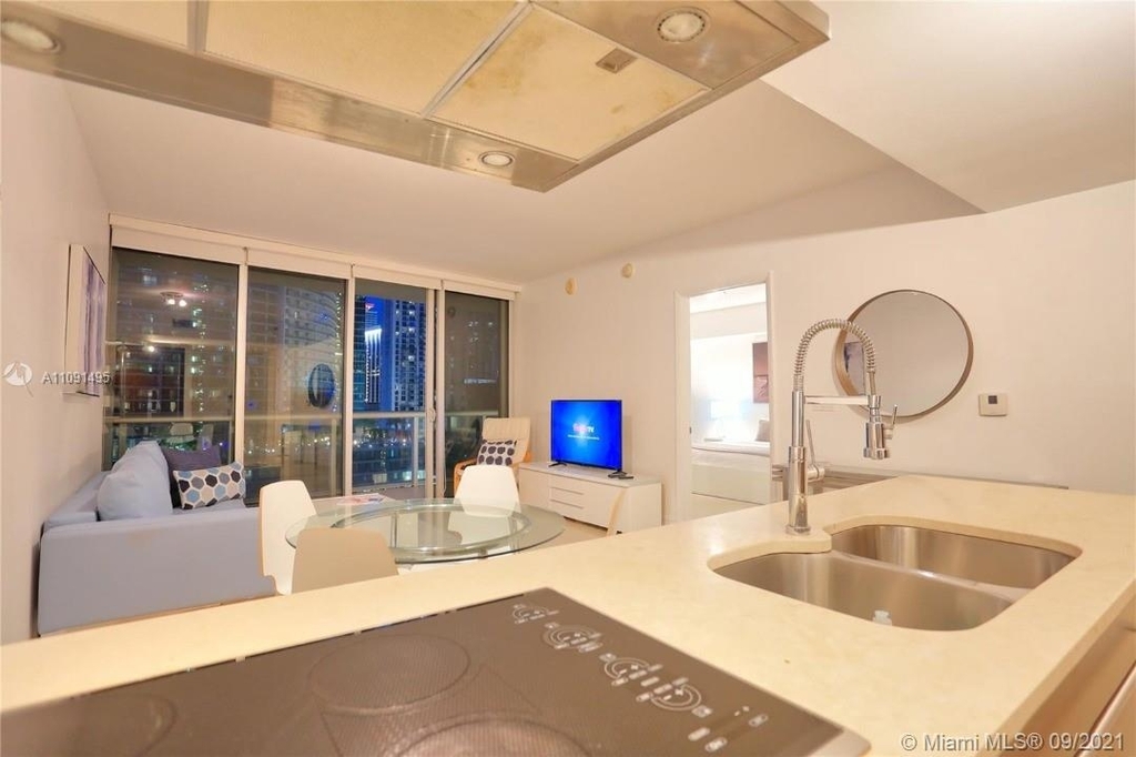 485 Brickell Ave - Photo 5