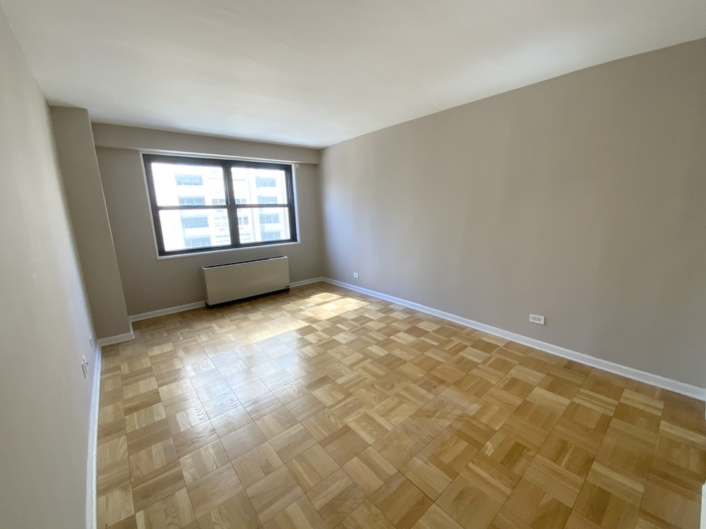 305 East 86th Street - Photo 2