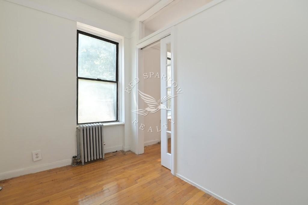 338 East 61st Street - Photo 7